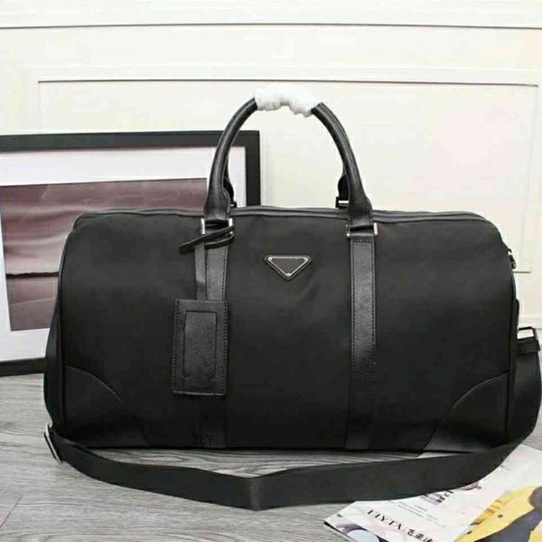 european station fabric with leather portable one shoulder slant travel bag nylon waterproof cloth portable large capacity luggage bag
european station fabric with leather portable one shoulder slant travel bag nylon waterproof cloth portable large capacity luggage bag