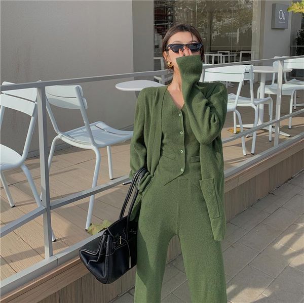 women's two piece pants 2021 fashion fall winter olive drab knit loose cardigan + sleeveless vest high waist long straight three-piece, White
women's two piece pants 2021 fashion fall winter olive drab knit loose cardigan + sleeveless vest high waist long straight three-piece, White