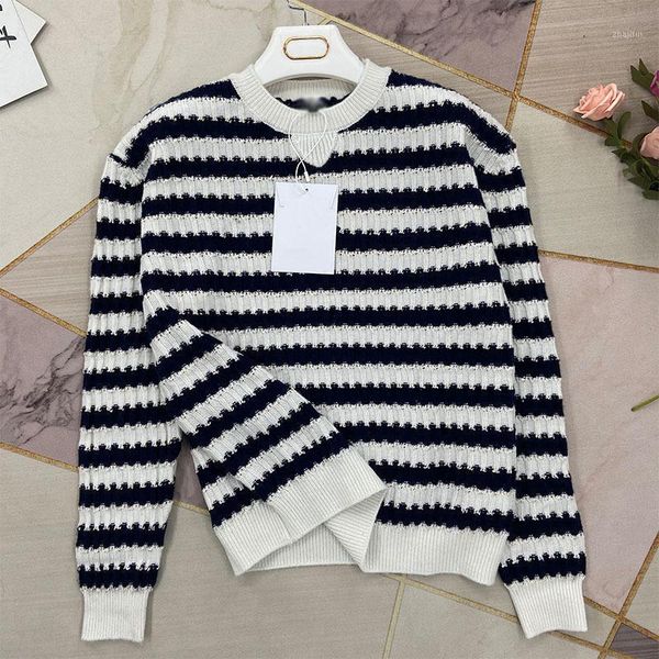 gold stripe small sweet wind round collar pullovers 2021 early spring the fashion women knitting coat a undertakes women's sweaters, White;black
gold stripe small sweet wind round collar pullovers 2021 early spring the fashion women knitting coat a undertakes women's sweaters, White;black