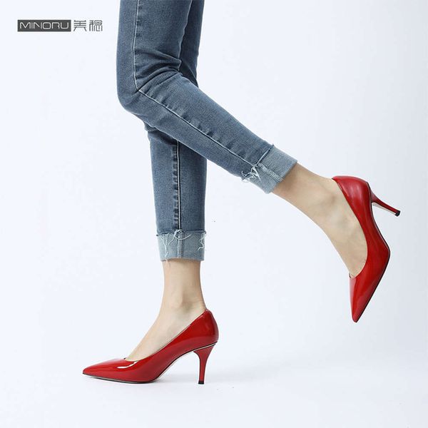 simple style, shallow mouth, thin heel women's single sho, pointed patent leather high heels in spring, Black
simple style, shallow mouth, thin heel women's single sho, pointed patent leather high heels in spring, Black