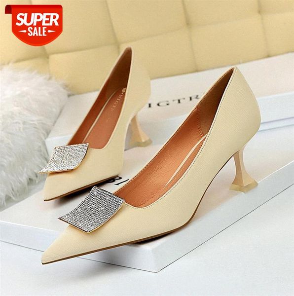 831-1 european and american slim banquet women's shoes cat heel elegant high shallow mouth pointed metal rhinestone buckle single #p28r
831-1 european and american slim banquet women's shoes cat heel elegant high shallow mouth pointed metal rhinestone buckle single #p28r