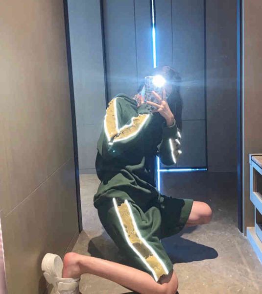 designer new men's women's shorts reflective webbing streetwear european luxury brand style embroidered letters drawstring casual, White;black
designer new men's women's shorts reflective webbing streetwear european luxury brand style embroidered letters drawstring casual, White;black