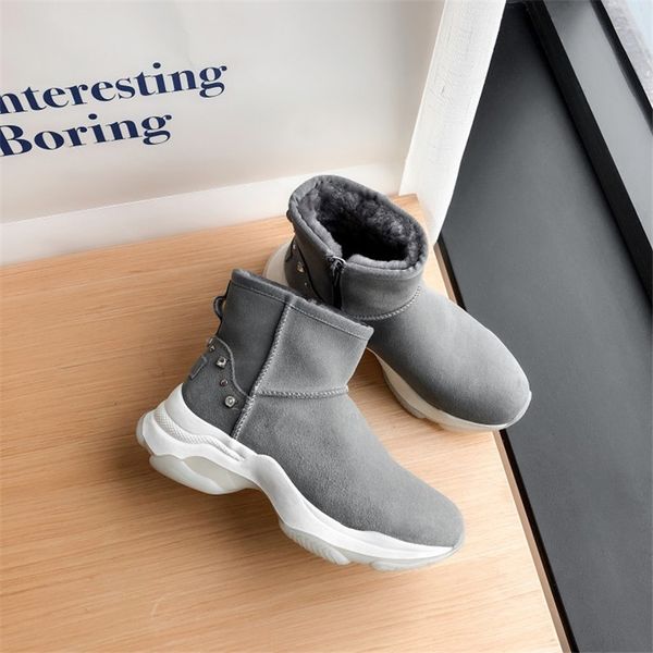 winter women boots cow suede ankle boots round toe flat with waterproof and wear-resistant womens platform shoes snow boots 210507, Black
winter women boots cow suede ankle boots round toe flat with waterproof and wear-resistant womens platform shoes snow boots 210507, Black
