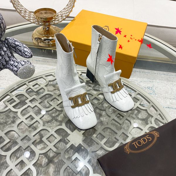 2022 fashion love women boots chunky heel martin laureate boot black white yellow martins woman shoes with box and logo size 35-40 -k276
2022 fashion love women boots chunky heel martin laureate boot black white yellow martins woman shoes with box and logo size 35-40 -k276