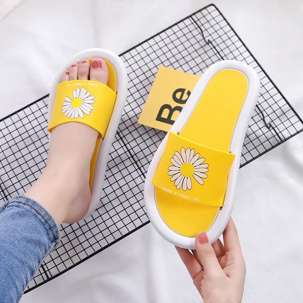slippers 2021 soft bottom sandals small daisy tide female summer students non-slip bathroom home indoor women's shoes, Black
slippers 2021 soft bottom sandals small daisy tide female summer students non-slip bathroom home indoor women's shoes, Black