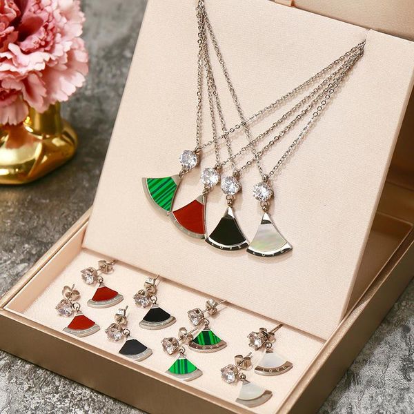 pendant necklaces fashion necklace beautiful jewelry personality classic style scalloped skirt shape send love christmas gift 2021, Silver
pendant necklaces fashion necklace beautiful jewelry personality classic style scalloped skirt shape send love christmas gift 2021, Silver
