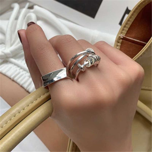 simple niche design sense circle ring fashion index finger men and women holiday gifts party jewelry wholesale cluster rings, Golden;silver
simple niche design sense circle ring fashion index finger men and women holiday gifts party jewelry wholesale cluster rings, Golden;silver