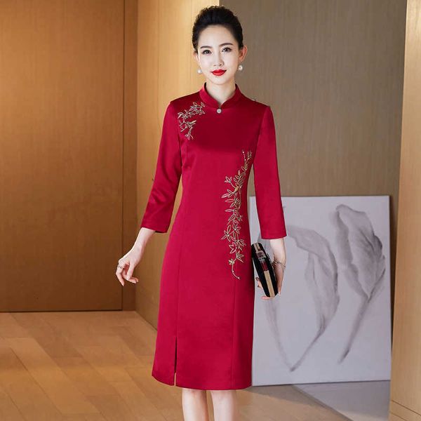 luxury evening dress 2021 's happy -in-law wedding banquet middle-aged women's autumn, Black;gray
luxury evening dress 2021 's happy -in-law wedding banquet middle-aged women's autumn, Black;gray