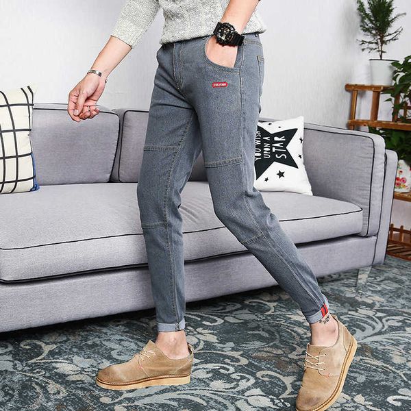 men's jeans casual slim fit small leg jeans capris korean fashion black mid waist wash, Blue
men's jeans casual slim fit small leg jeans capris korean fashion black mid waist wash, Blue
