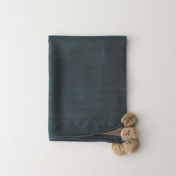 scarves 2021 est winter cashmere scarf with rubbit fur pom women fashion thick warm blanket shawl lady pashmina bufandas, Blue;gray
scarves 2021 est winter cashmere scarf with rubbit fur pom women fashion thick warm blanket shawl lady pashmina bufandas, Blue;gray