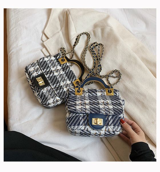 this year's popular small bag female 2021 autumn and winter new fashion ins messenger net red portable princess
this year's popular small bag female 2021 autumn and winter new fashion ins messenger net red portable princess