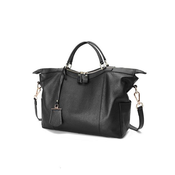 2021 head leather handbag large capacity leisure baita women's messenger bag 
2021 head leather handbag large capacity leisure baita women's messenger bag