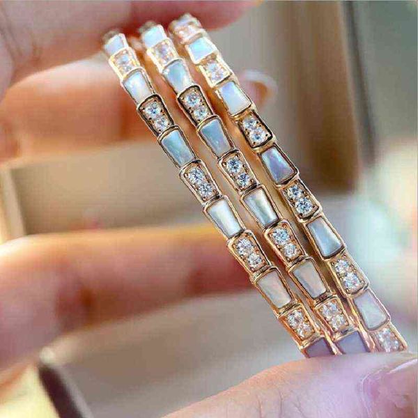 charms 925 sterling solid silver bracelet heart t-bar cuff chain sparkling gold disc clasp snake women jewelry, Black
charms 925 sterling solid silver bracelet heart t-bar cuff chain sparkling gold disc clasp snake women jewelry, Black