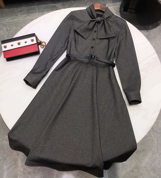 autumn and winter new temperament slim dress imperial sister style, Black;gray
autumn and winter new temperament slim dress imperial sister style, Black;gray
