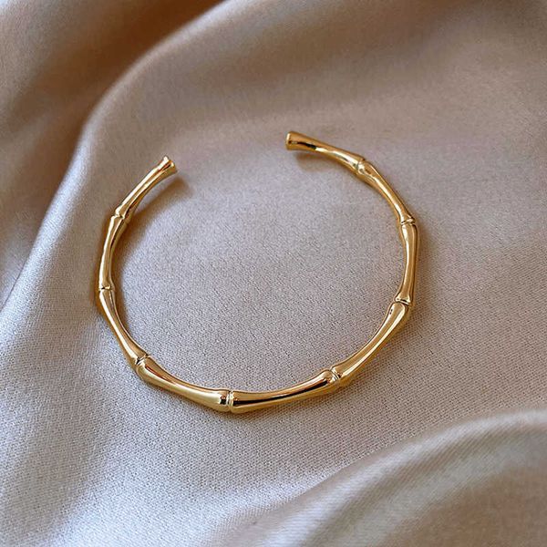 2021 new design bamboo shape adjustable size bracelet for woman fashion luxury korean jewelry retro girl's unusual bracelet q0719, Black
2021 new design bamboo shape adjustable size bracelet for woman fashion luxury korean jewelry retro girl's unusual bracelet q0719, Black