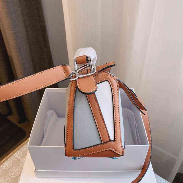 women luxurys designers bags 2021 tb organ chain strip small square litc crossbody bag totes designer handbag purse wallet handbags tote u4v 
women luxurys designers bags 2021 tb organ chain strip small square litc crossbody bag totes designer handbag purse wallet handbags tote u4v
