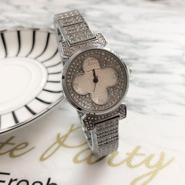 wristwatches 2021 european stainless steel small dial quartz watch personality four-petal flower design rhinestone surface female, Slivery;brown
wristwatches 2021 european stainless steel small dial quartz watch personality four-petal flower design rhinestone surface female, Slivery;brown