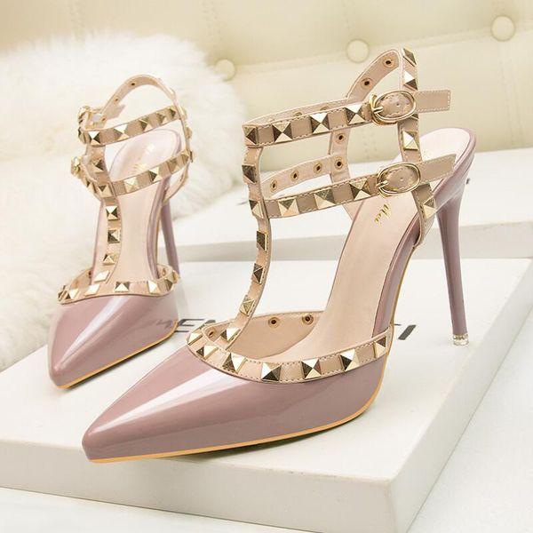 women wedding dress shoes rock patent high heels stud rivets real leather pointed toe gift valentine party pumps brand box 34-39, Black
women wedding dress shoes rock patent high heels stud rivets real leather pointed toe gift valentine party pumps brand box 34-39, Black