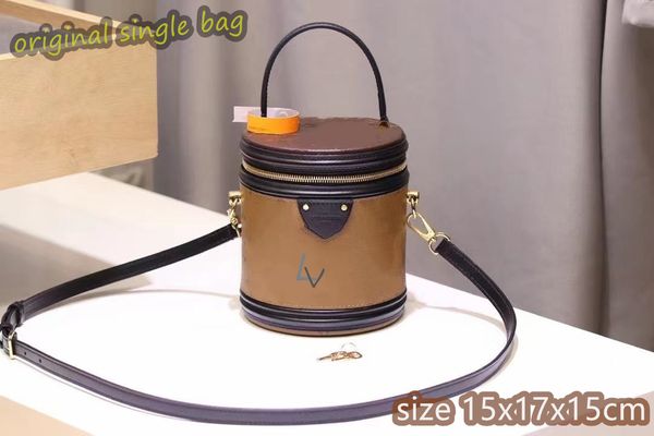makeup box styling handbag bucket bag luxury designer shoulder striped leather classic retro all matched with simplicity coated canvas fabri
makeup box styling handbag bucket bag luxury designer shoulder striped leather classic retro all matched with simplicity coated canvas fabri