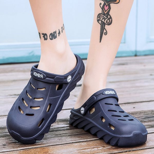 2021 men womens sport trainers summer cross-border sandals slippers casual trend beach hole shoes breathable hollow soft bottom slipper code, Black
2021 men womens sport trainers summer cross-border sandals slippers casual trend beach hole shoes breathable hollow soft bottom slipper code, Black