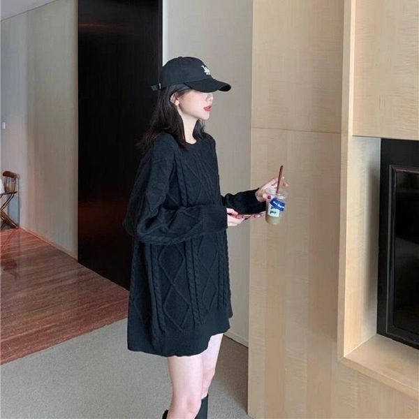women's sweaters 2021 autumn and winter lazy korean style hedging knitted coarse twist sweater mid-length thick loose outer wear, White;black
women's sweaters 2021 autumn and winter lazy korean style hedging knitted coarse twist sweater mid-length thick loose outer wear, White;black