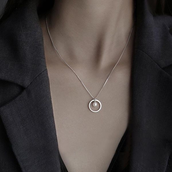 chains meyrroyu 925 sterling silver korean simple round pearl pendant necklace clavicle chain ladies wedding party jewelry
chains meyrroyu 925 sterling silver korean simple round pearl pendant necklace clavicle chain ladies wedding party jewelry