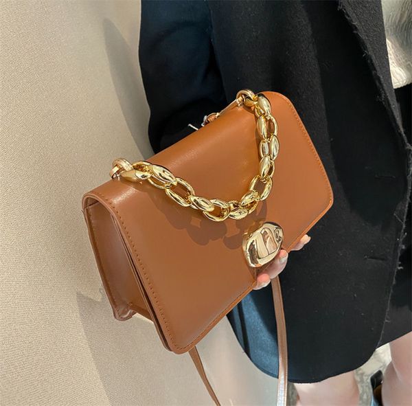 designers duffel bags 45cm 55cm luxury large capacity travel sale women men genuine leather shoulder fashion bag carry rivets with lock head
designers duffel bags 45cm 55cm luxury large capacity travel sale women men genuine leather shoulder fashion bag carry rivets with lock head