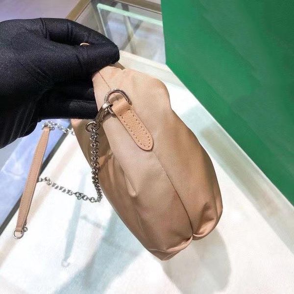 evening bags 2021 classic women's underarm cloud waterproof fabric material shoulder messenger all-match bag
evening bags 2021 classic women's underarm cloud waterproof fabric material shoulder messenger all-match bag