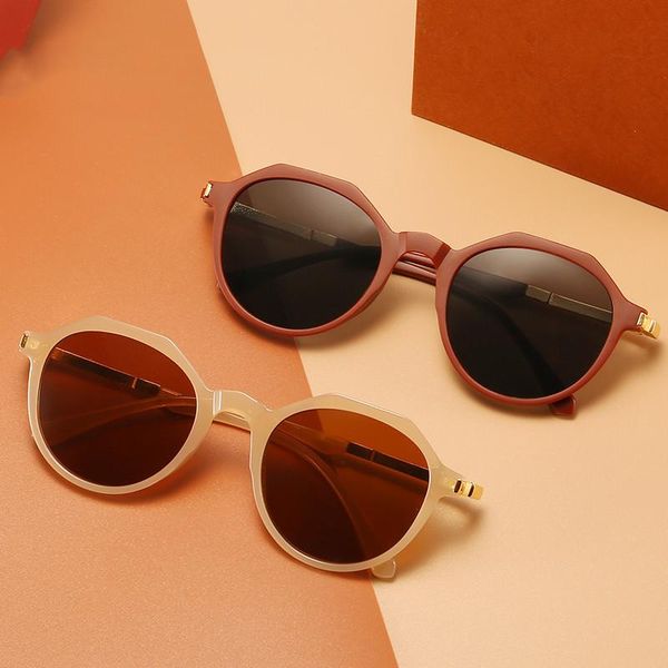 sunglasses 2021 vintage women round frame fashion trendy sun mirror out door glasses brand design eyeglasses uv400, White;black
sunglasses 2021 vintage women round frame fashion trendy sun mirror out door glasses brand design eyeglasses uv400, White;black