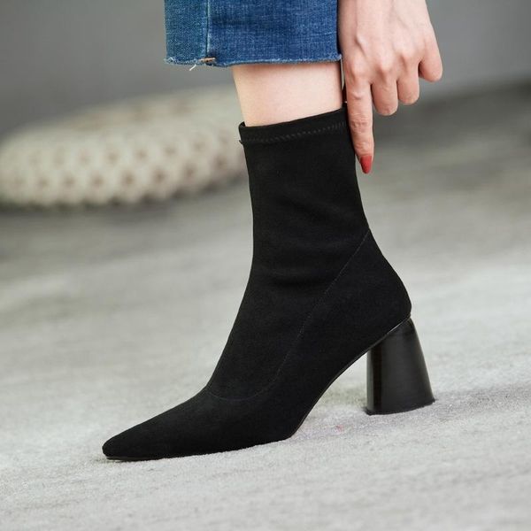 boots simple and versatile pointed thick heel spring low in autumn, Black
boots simple and versatile pointed thick heel spring low in autumn, Black