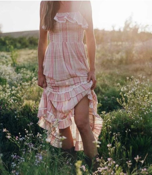 casual dresses bohemia summer long women dress lace ruffle sleeveless strap robe vintage pink plaid cotton boho beach vestidos, Black;gray
casual dresses bohemia summer long women dress lace ruffle sleeveless strap robe vintage pink plaid cotton boho beach vestidos, Black;gray
