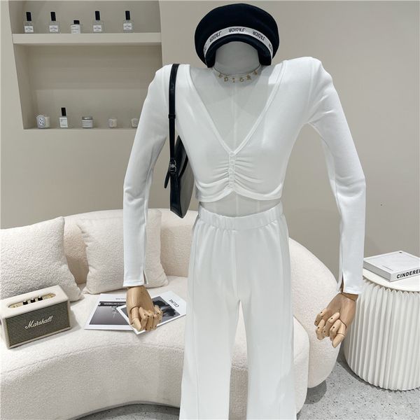 female spring 2021 niche fashion design with v decoy vest sports plied sleeve short bottom shirt, White
female spring 2021 niche fashion design with v decoy vest sports plied sleeve short bottom shirt, White