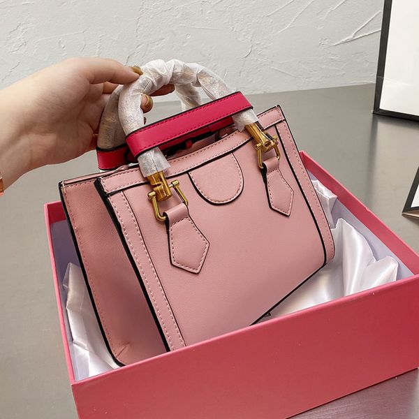 designer diana bamboo handle tote bag 2021s italy brand women leather mini totes shopping handbags woman small crossbody shoulder handbag lu
designer diana bamboo handle tote bag 2021s italy brand women leather mini totes shopping handbags woman small crossbody shoulder handbag lu