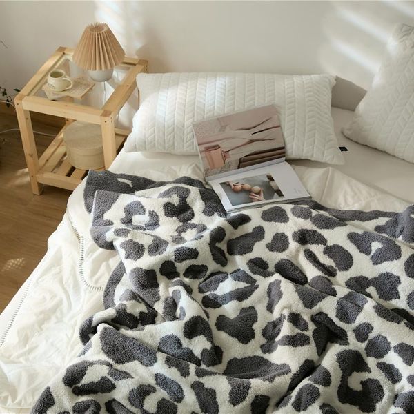 simple fashion cow print blanket soft office nap throw home decor bedside bedsread fleece fabric air conditional summer blankets
simple fashion cow print blanket soft office nap throw home decor bedside bedsread fleece fabric air conditional summer blankets