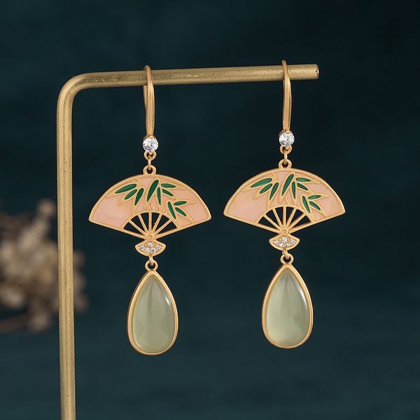 chinese style charm ancient design gold-plated enamel palace fan inlaid imitation hetian jade vintage earrings, Golden
chinese style charm ancient design gold-plated enamel palace fan inlaid imitation hetian jade vintage earrings, Golden