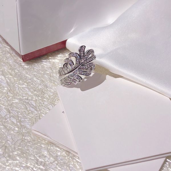 luxury 18k platinum designers rings with birdie fluff hollow woman ring for a noble and delicate wedding couple gift, Golden;silver
luxury 18k platinum designers rings with birdie fluff hollow woman ring for a noble and delicate wedding couple gift, Golden;silver
