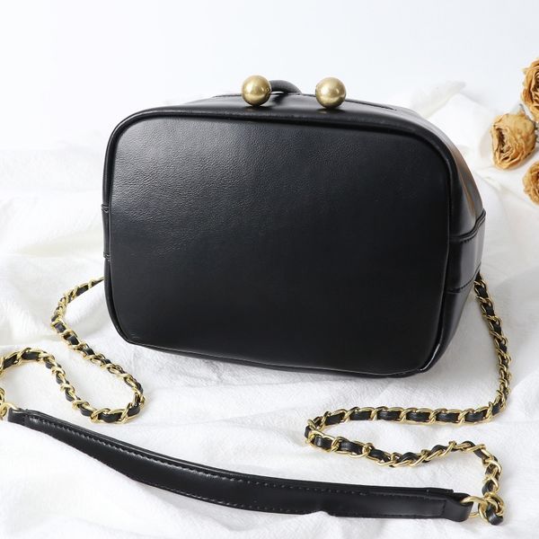 women bucket calfskin lady key wallet leather shoulder strap bag purse qualitychain crossbody handbag
women bucket calfskin lady key wallet leather shoulder strap bag purse qualitychain crossbody handbag