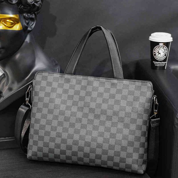 Handbag 2021 Fashion Business Briefcase Trend Bag Leisure Shoulder Men's Simple Trendy, Black;red
Handbag 2021 Fashion Business Briefcase Trend Bag Leisure Shoulder Men's Simple Trendy, Black;red