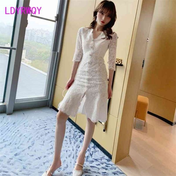 summer women's ladies v-neck lace single-breasted fishtail dress three quarter knee-length 210416, Black;gray
summer women's ladies v-neck lace single-breasted fishtail dress three quarter knee-length 210416, Black;gray