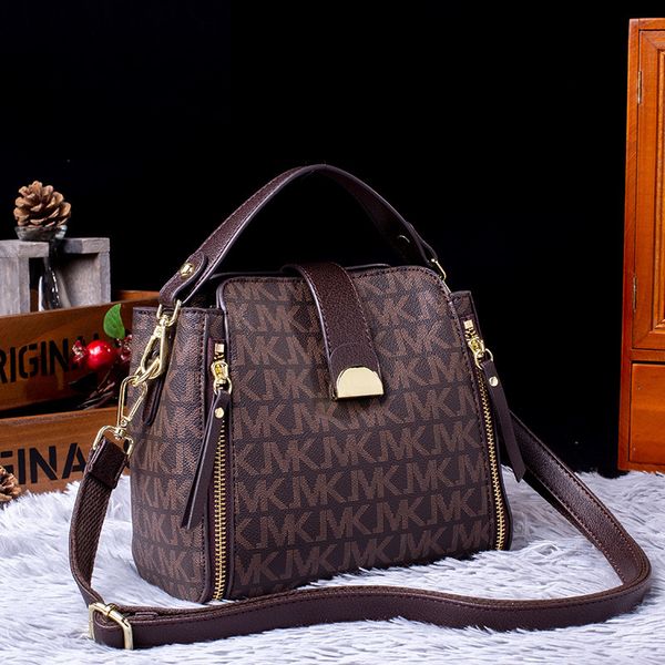 handbag women's bag 2021 summer fashion korean version net red bucket versatile foreign style messenger portable small, Black;red
handbag women's bag 2021 summer fashion korean version net red bucket versatile foreign style messenger portable small, Black;red