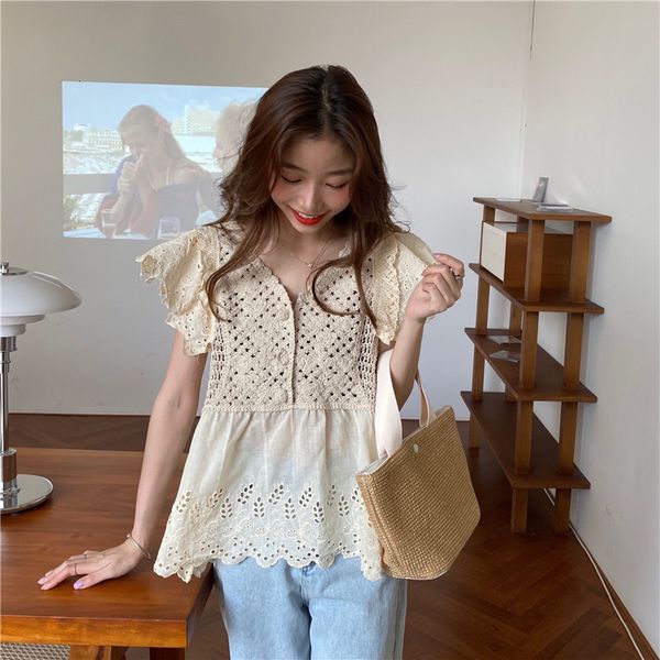 t-shirt t-shirt v-neck french gentle wind women's summer short sleeve chic design sense minority lace hollow out baby shirt, White
t-shirt t-shirt v-neck french gentle wind women's summer short sleeve chic design sense minority lace hollow out baby shirt, White
