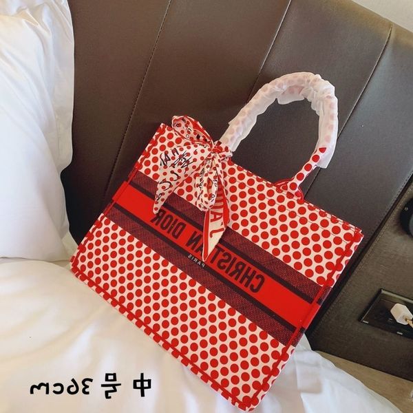 d dice di2021 casual handbag and fashionable portable cross carry little fragrance queen shopping bagu83i
d dice di2021 casual handbag and fashionable portable cross carry little fragrance queen shopping bagu83i
