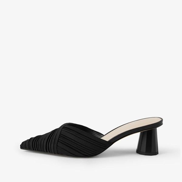 slippers 2021 spring and summer women's pleated upper muller shoes semi-high heeled, Black
slippers 2021 spring and summer women's pleated upper muller shoes semi-high heeled, Black