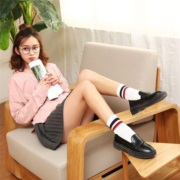 spring and autumn two bar vertical stripe middle tube all cotton double needle sport' socks college style, Red;black
spring and autumn two bar vertical stripe middle tube all cotton double needle sport' socks college style, Red;black