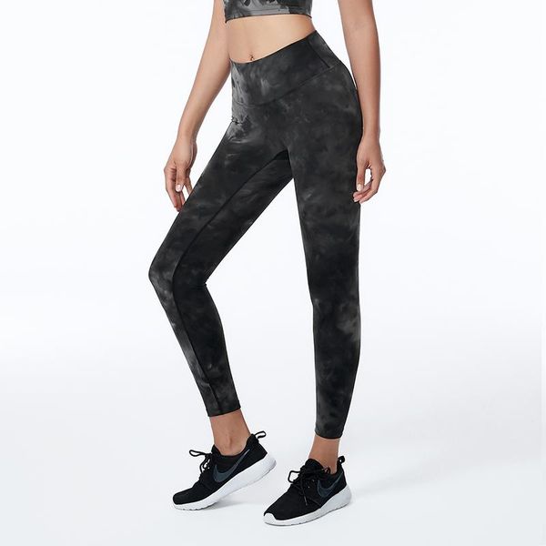 yoga outfit 2021 summer high waist slim elastic nylon material comfortable sports and leisure thin fitness pants
yoga outfit 2021 summer high waist slim elastic nylon material comfortable sports and leisure thin fitness pants