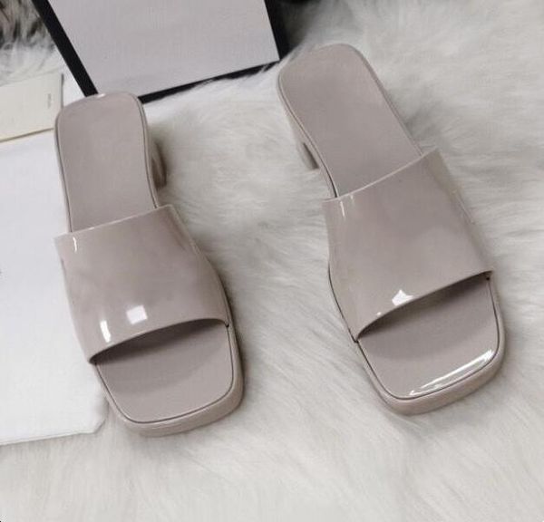 31k the latest quality women design sandals leather girl dress wedding heel lady shoes mid-heel sandal, Black
31k the latest quality women design sandals leather girl dress wedding heel lady shoes mid-heel sandal, Black
