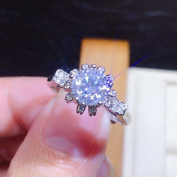cluster rings fashion delicate 1 zircon diamonds gemstones for women 18k white gold silver color jewelry bague bijoux gift, Golden;silver
cluster rings fashion delicate 1 zircon diamonds gemstones for women 18k white gold silver color jewelry bague bijoux gift, Golden;silver