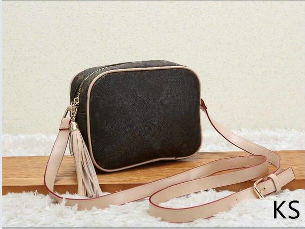luxurys designers bags diagonal shoulder bag retro chains leather handbags fashion cross body printed women totes classic crossbody clutch 2
luxurys designers bags diagonal shoulder bag retro chains leather handbags fashion cross body printed women totes classic crossbody clutch 2