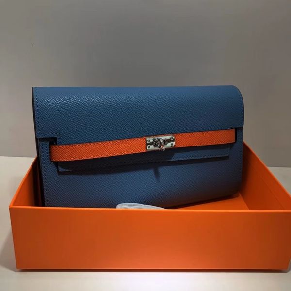 70% off design handbag women handbag one shoulder and crossbody bag genuine cow leather panelled shine color 2021 the new style 7color 22cm
70% off design handbag women handbag one shoulder and crossbody bag genuine cow leather panelled shine color 2021 the new style 7color 22cm