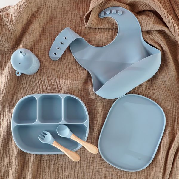 baby cutlery divider plate with lid fresh-keeping food grade silicone wooden handle fork spoon straw cup childrens gift
baby cutlery divider plate with lid fresh-keeping food grade silicone wooden handle fork spoon straw cup childrens gift
